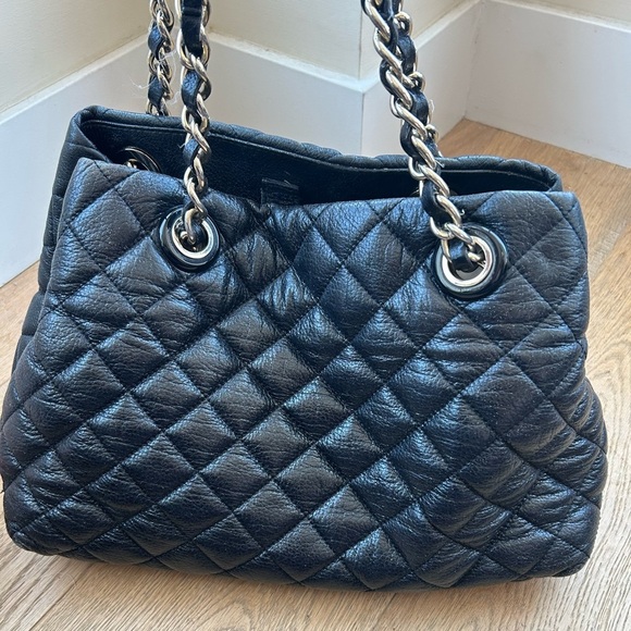 ♠️Quilted Chain Tote - Picture 2 of 10